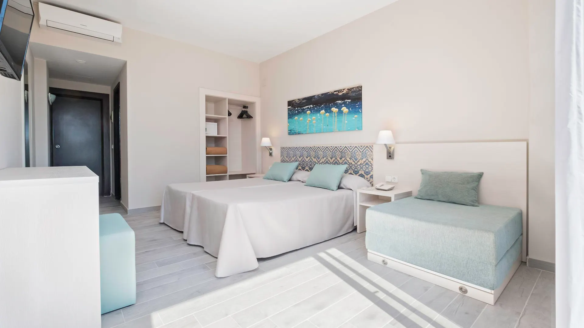 Azuline Hotel Llevant San Antonio
