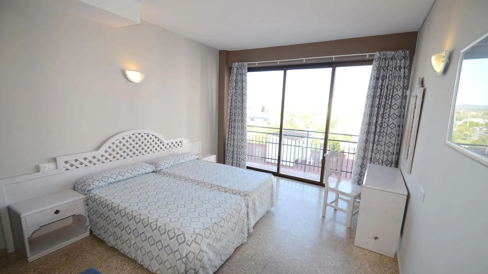 Azuline Hotel Llevant San Antonio